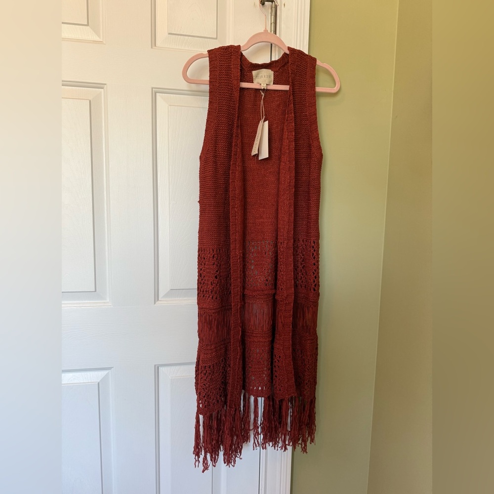 NWT Moon River Boho Open Knit Long Fringe Vest - Rust - Medium